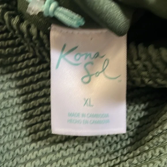 🆕 Kona Sol Women’s Pucker Textured Square Neck High Coverage One Piece Swimsuit - Picture 10 of 12